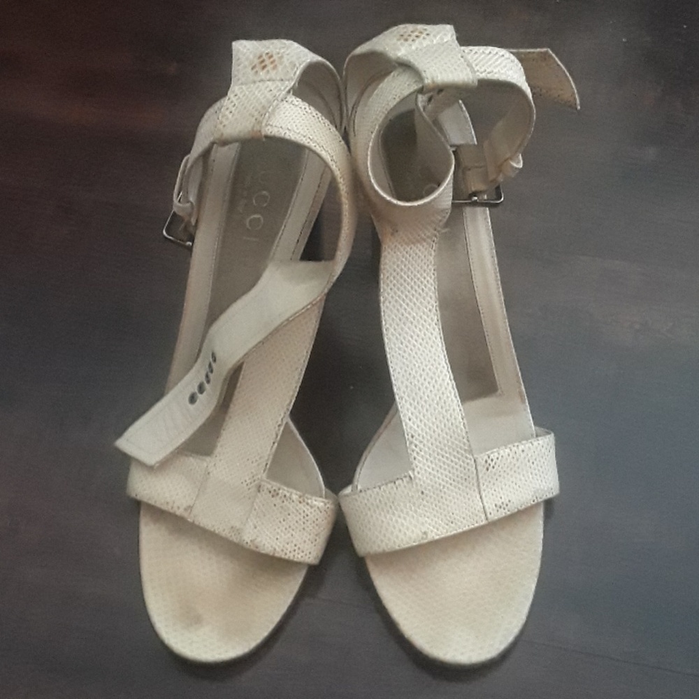 Ladies shoes